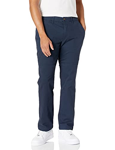 Herren Legere Stretch-Chinohose in sportlicher Passform, dunkles Marineblau, 36W / 32L von Amazon Essentials - bequem und atmungsaktiv