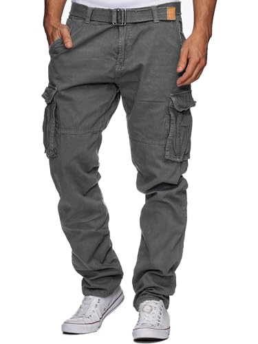 Bequeme und stilvolle Cargohose aus Baumwolle mit 7 Taschen und Gürtel. Perfekt für den Alltag und Outdoor-Aktivitäten.